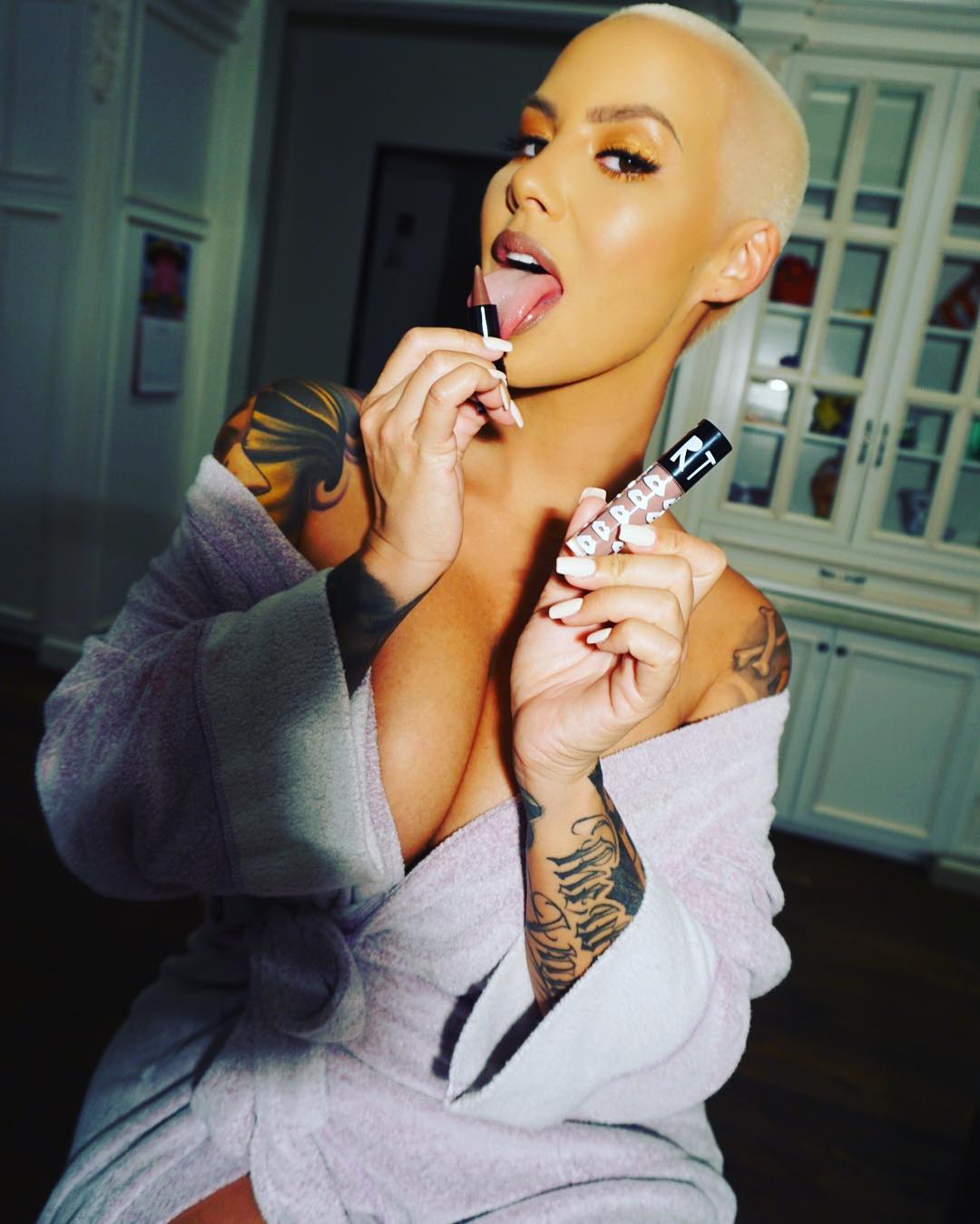 Amber Rose posts raunchy photos after claiming she's had 'no time for pussies